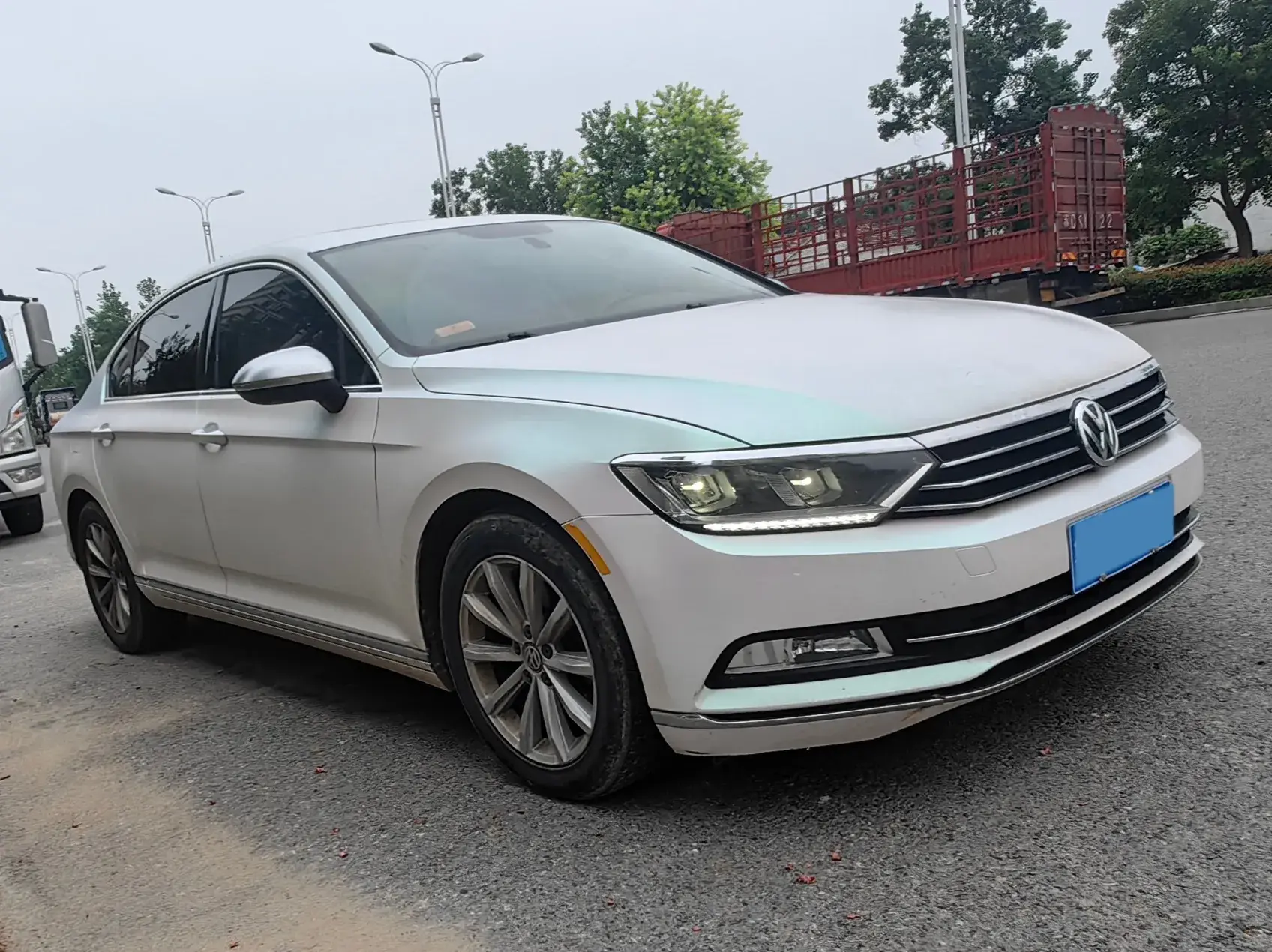 2019 VOLKSWAGEN MAGOTAN thumbnail 2