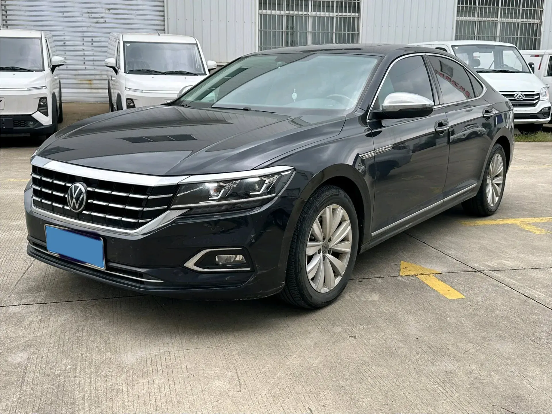 2020 VOLKSWAGEN PASSAT view 1