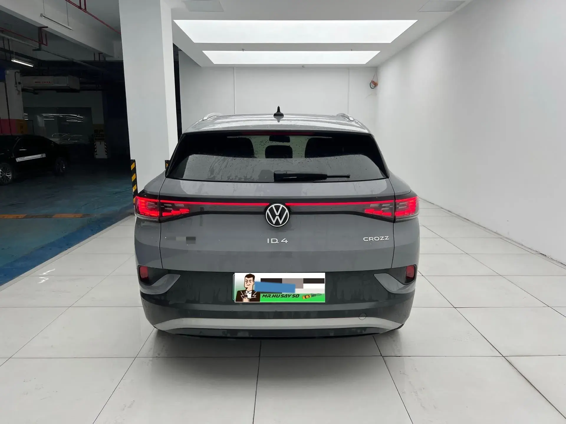 2024 VOLKSWAGEN ID.4 thumbnail 4