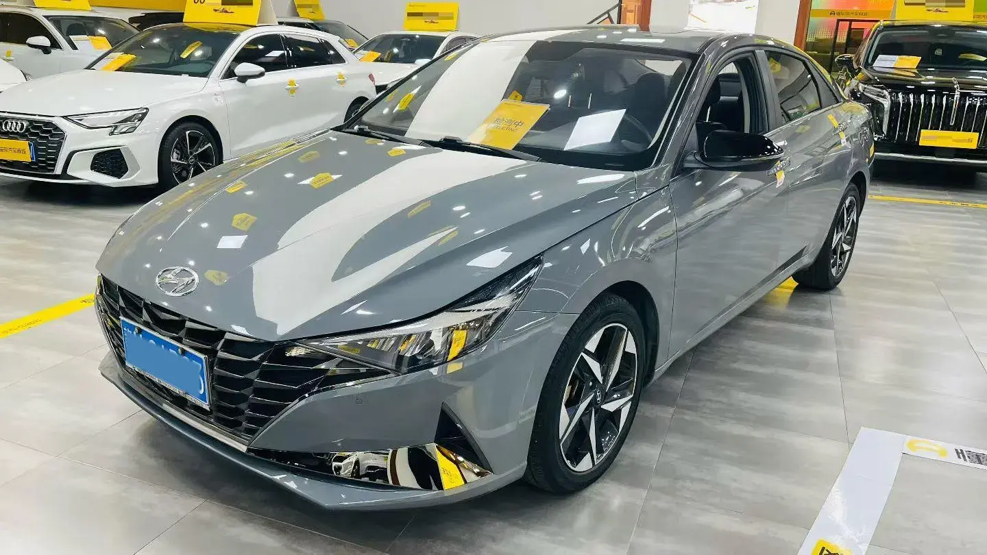 2021 HYUNDAI ELANTRA view 1