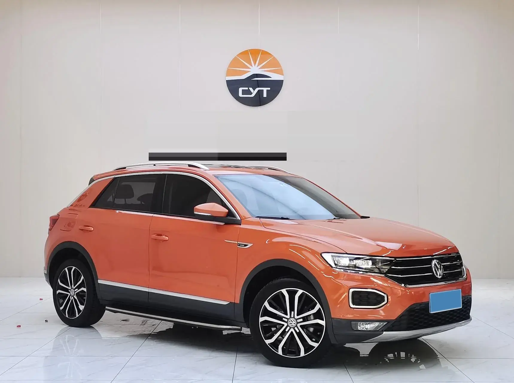 2020 VOLKSWAGEN T-ROC thumbnail 2