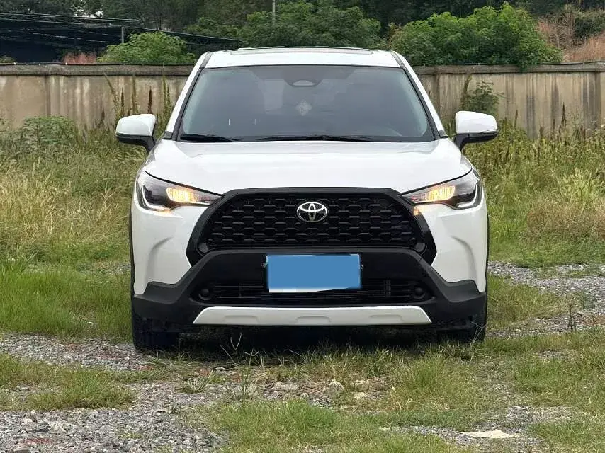 2023 TOYOTA COROLLA thumbnail 2