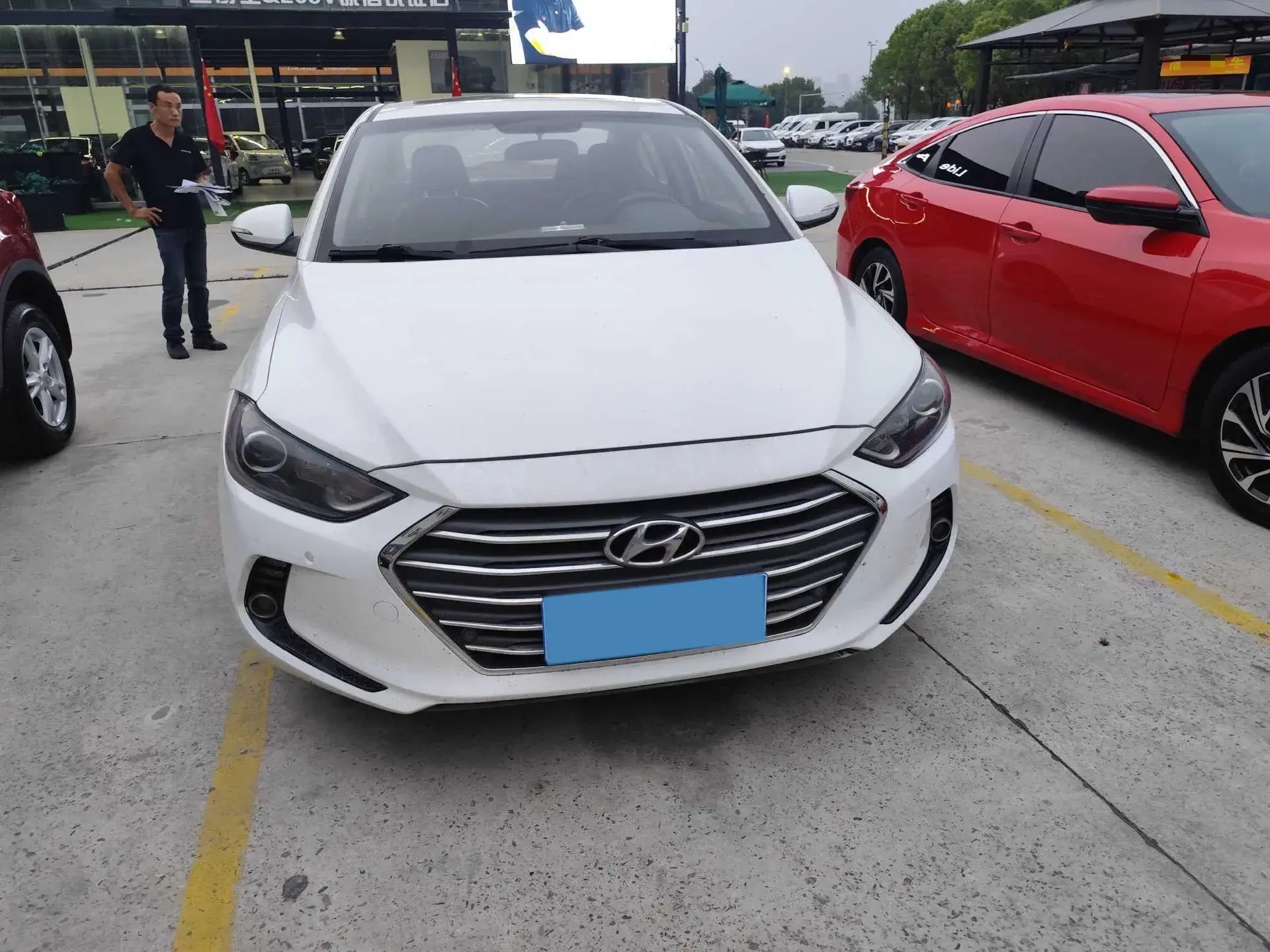 2016 HYUNDAI ELANTRA thumbnail 4