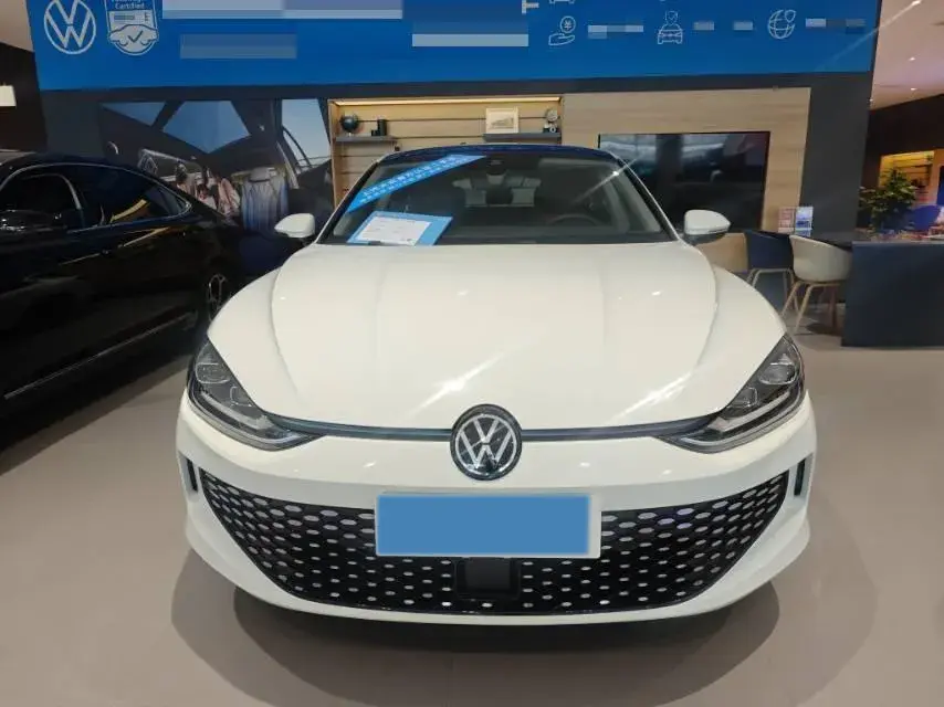 2024 VOLKSWAGEN LAMANDO thumbnail 2