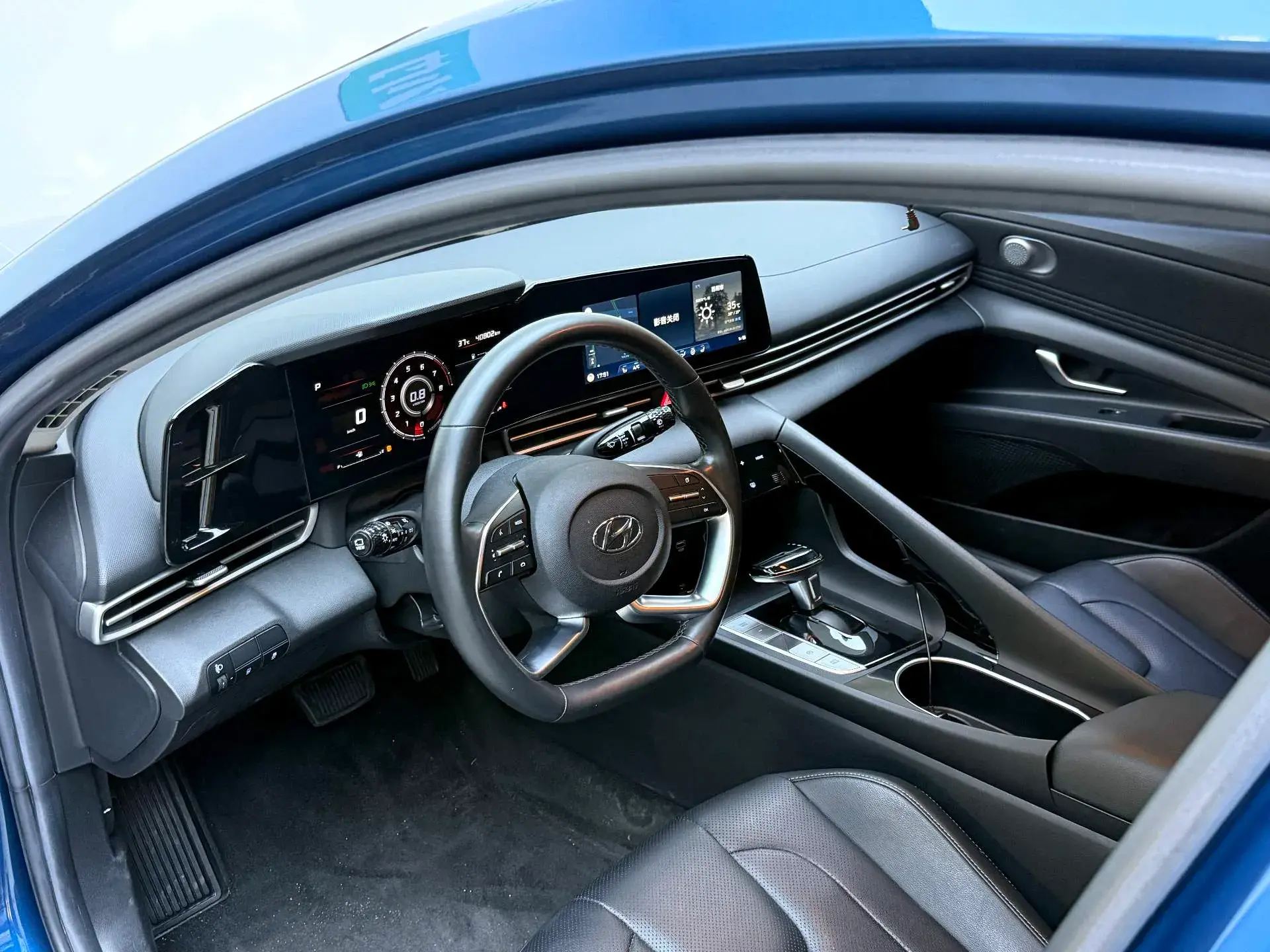 2021 HYUNDAI ELANTRA thumbnail 4