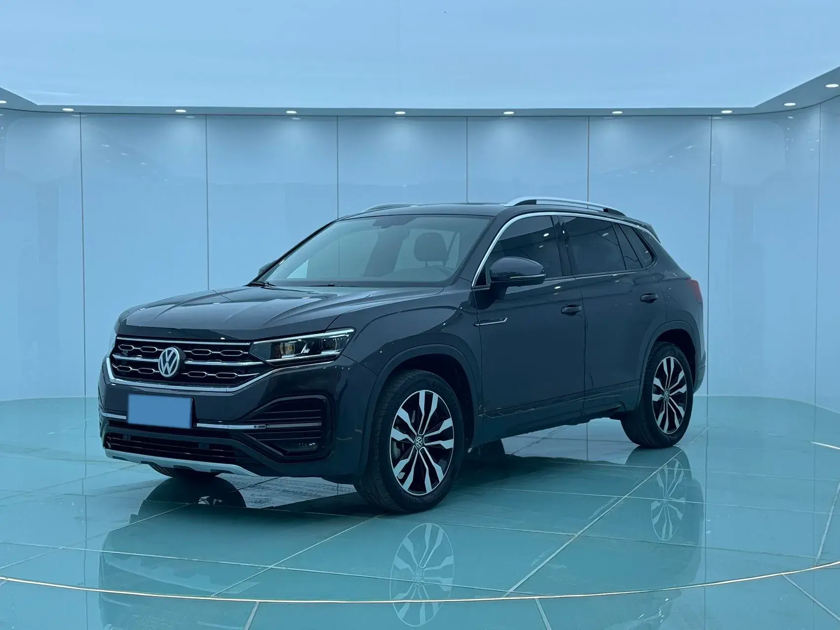 2021 VOLKSWAGEN TAYRON view 1