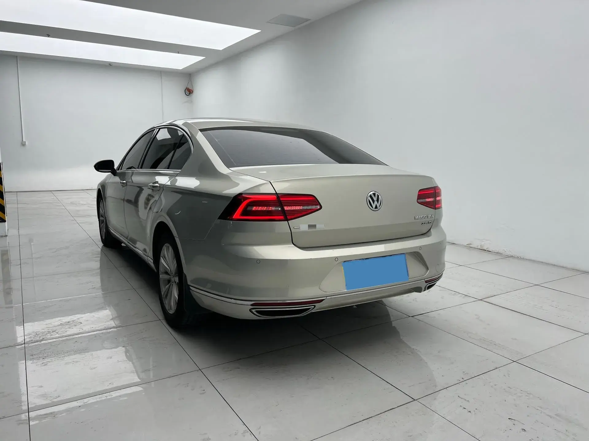 2019 VOLKSWAGEN MAGOTAN thumbnail 4