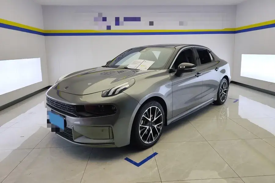 2022 LYNK&CO 03 view 1