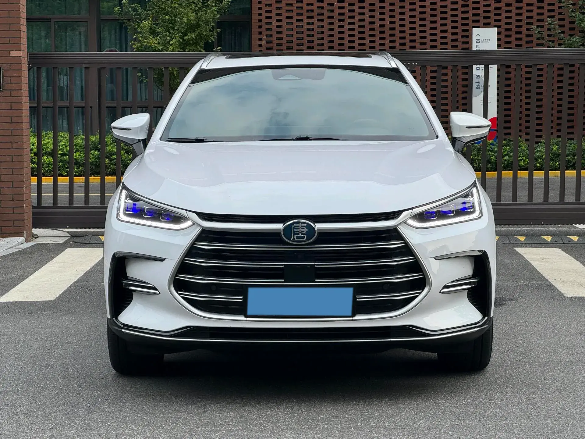 2021 BYD TANG thumbnail 2