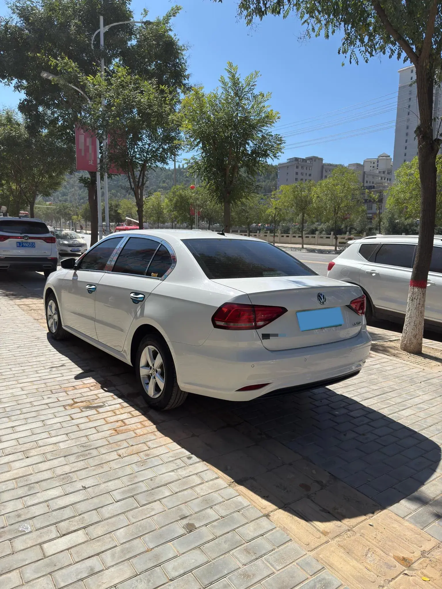 2021 VOLKSWAGEN LAVIDA thumbnail 4