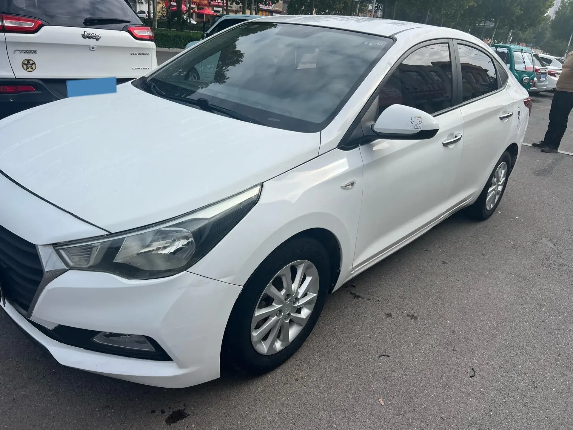 2016 HYUNDAI VERNA thumbnail 2