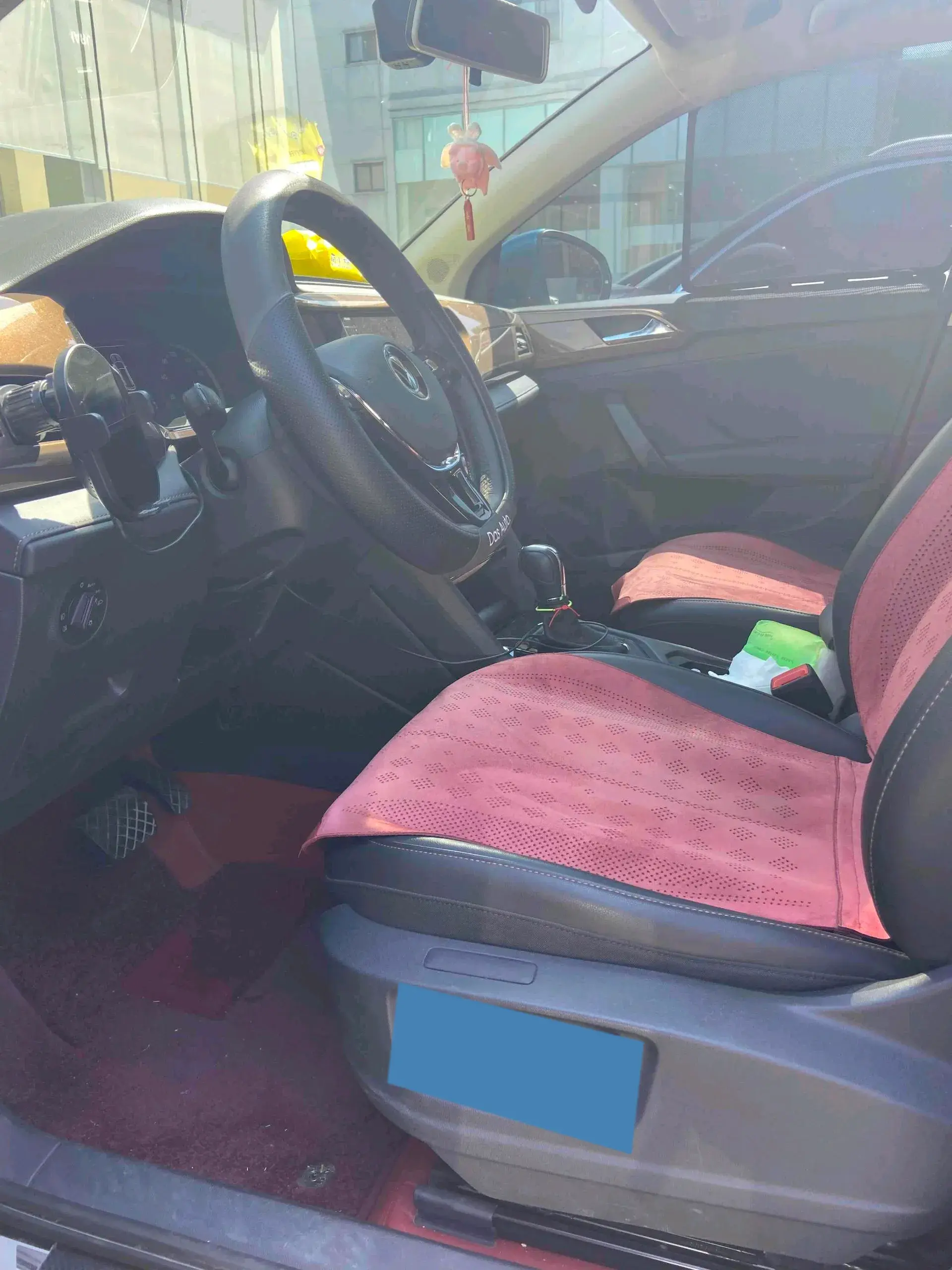 2021 VOLKSWAGEN THARU thumbnail 3