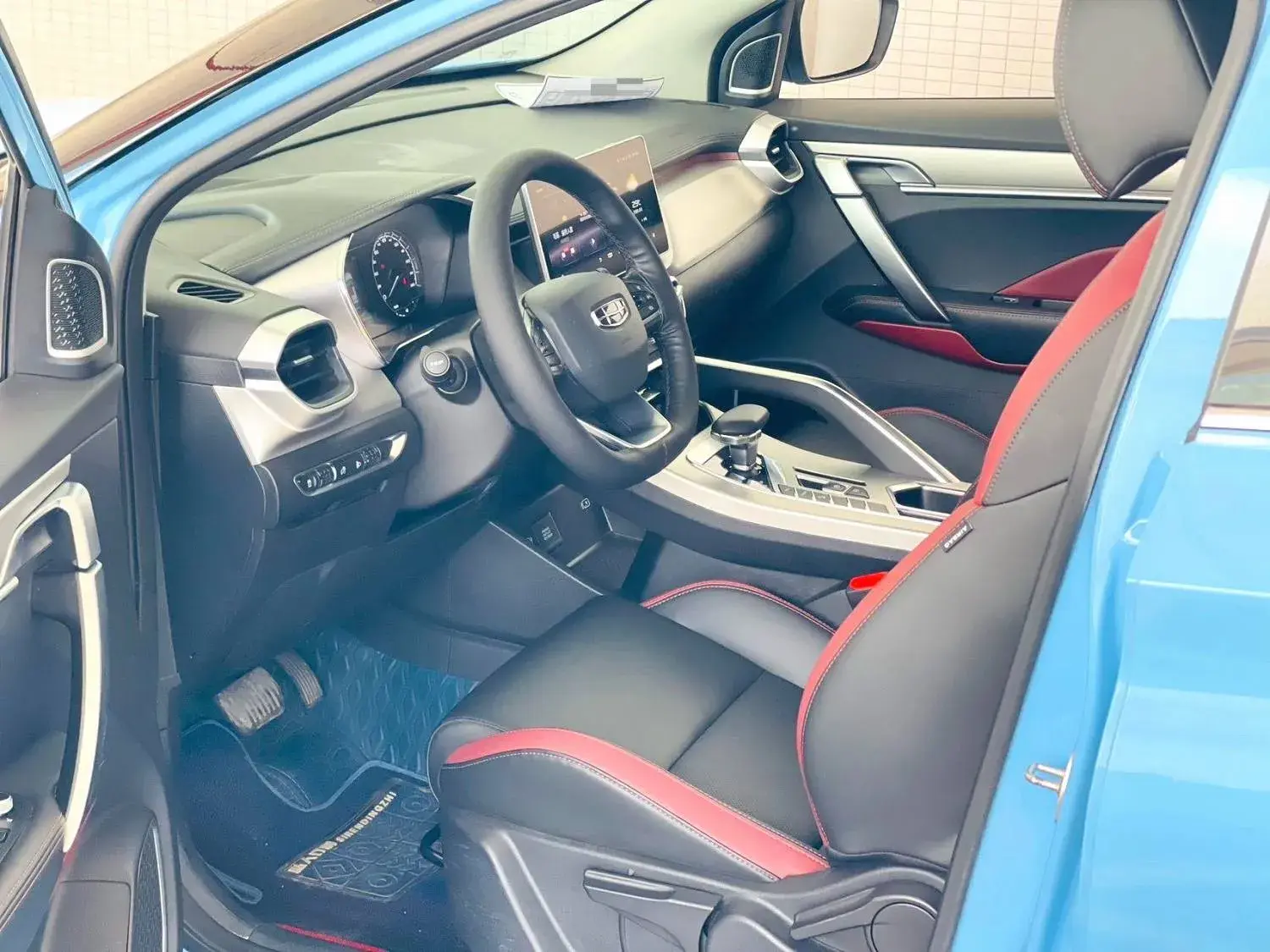 2021 GEELY COOLRAY thumbnail 4