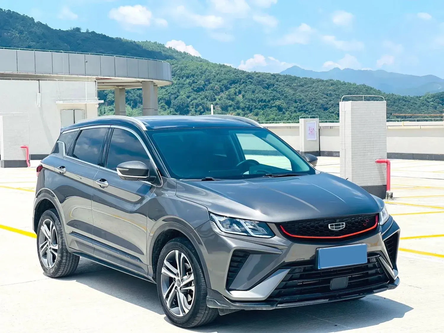 2021 GEELY COOLRAY thumbnail 3