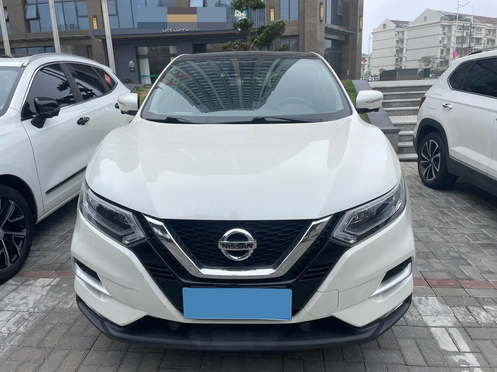 2021 NISSAN QASHQAI thumbnail 3