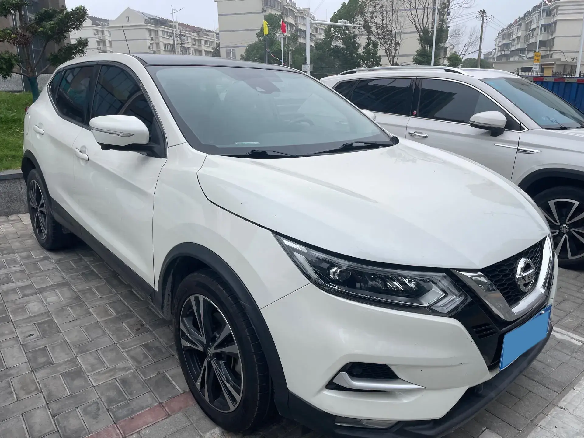 2021 NISSAN QASHQAI thumbnail 2