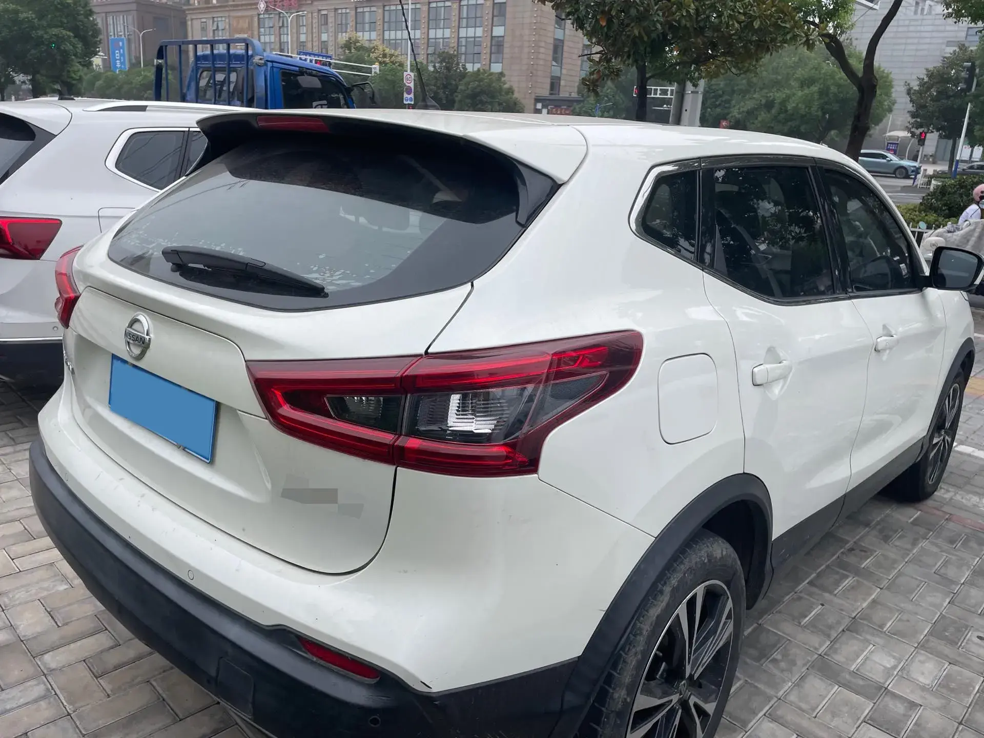 2021 NISSAN QASHQAI thumbnail 4