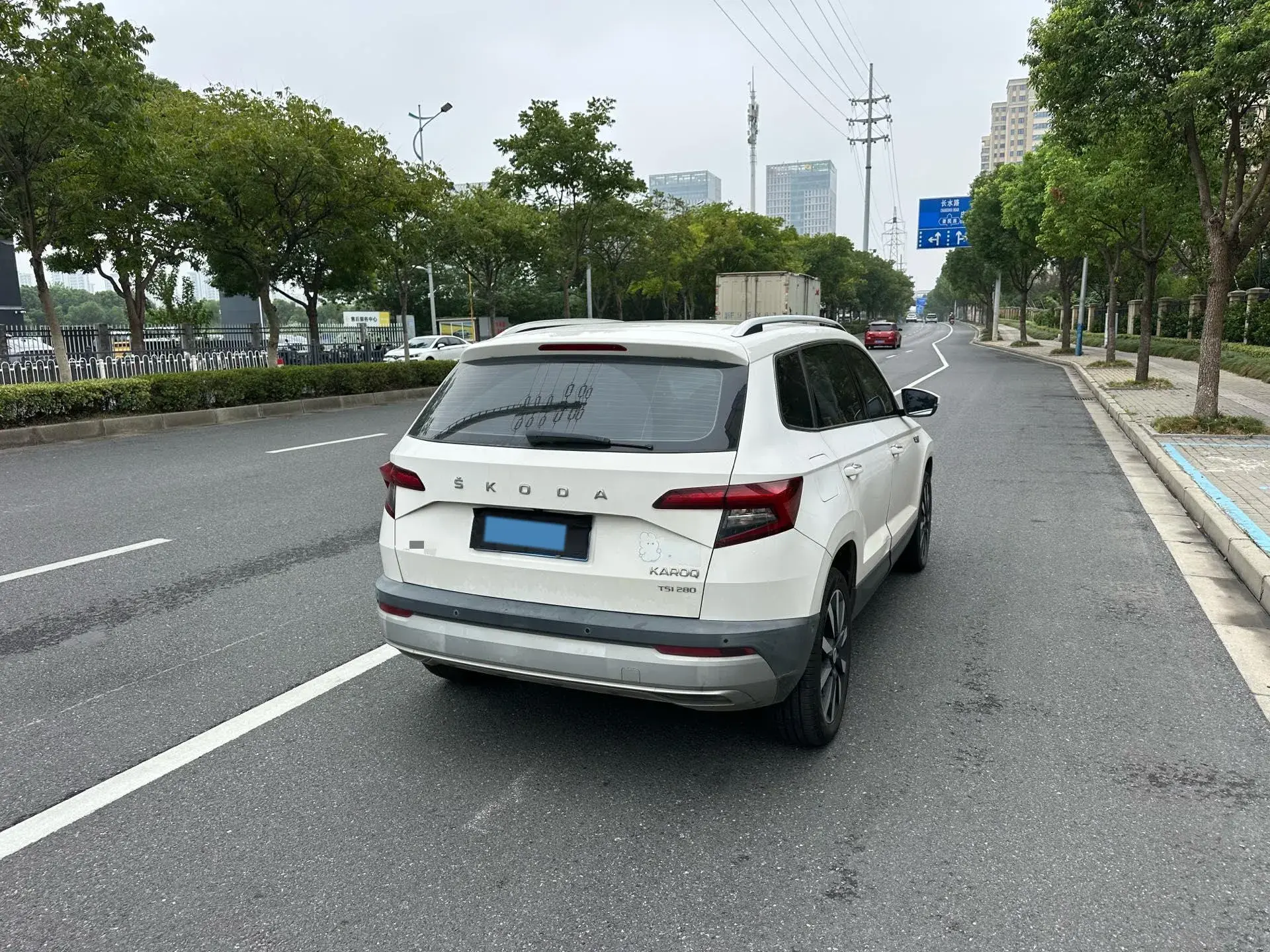 2019 SKODA KAROQ thumbnail 4
