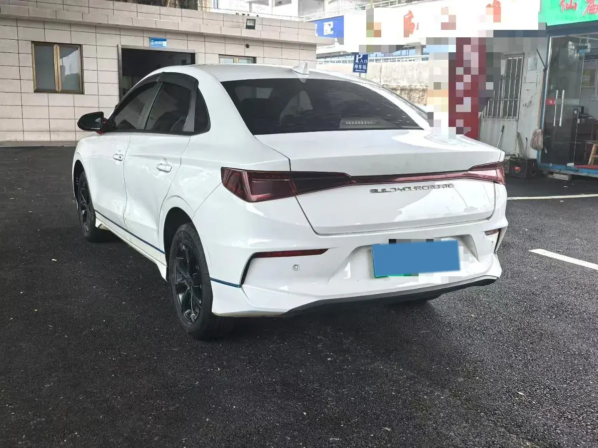 2020 BYD E3 thumbnail 4