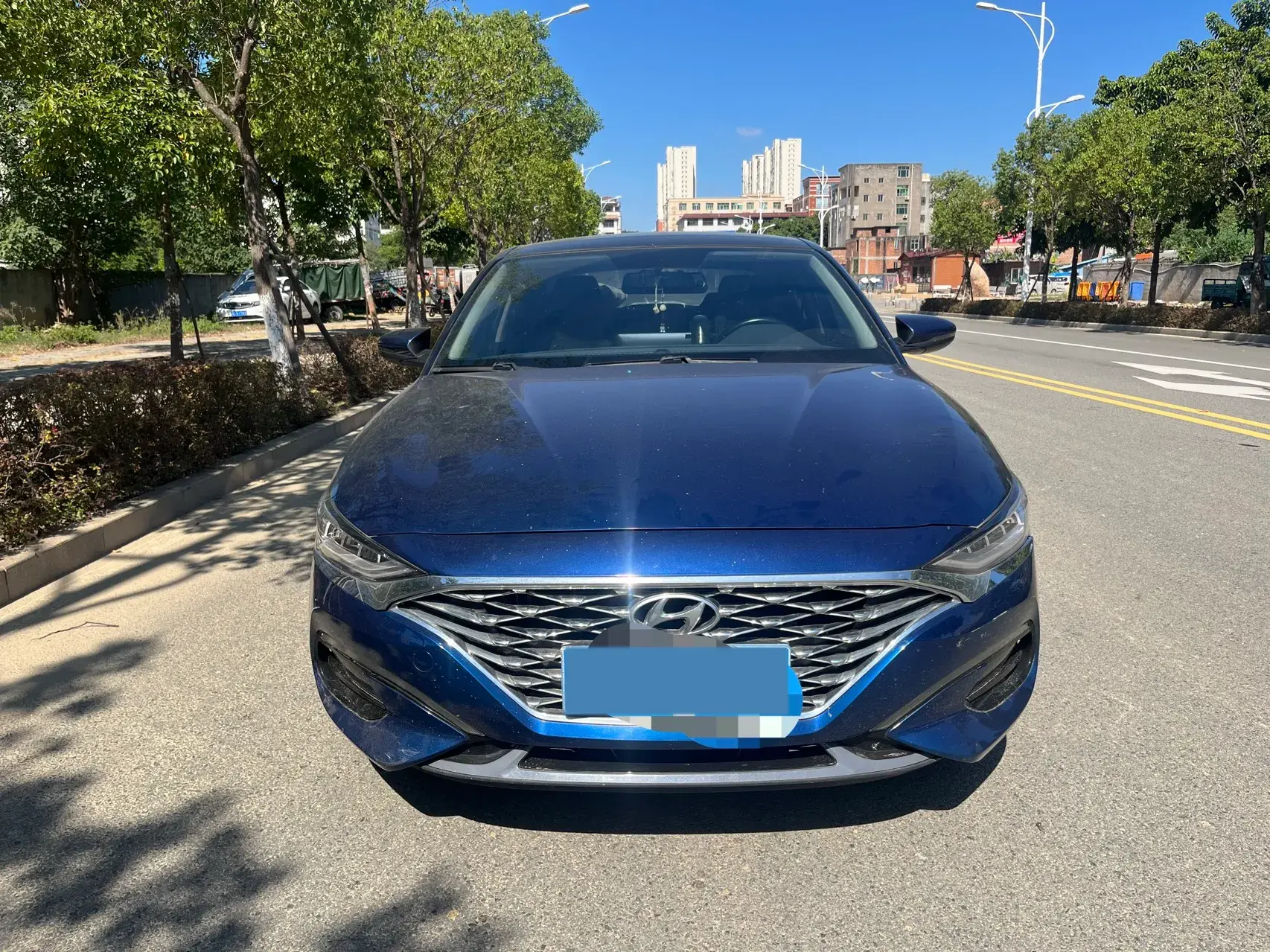 2019 HYUNDAI LA thumbnail 2