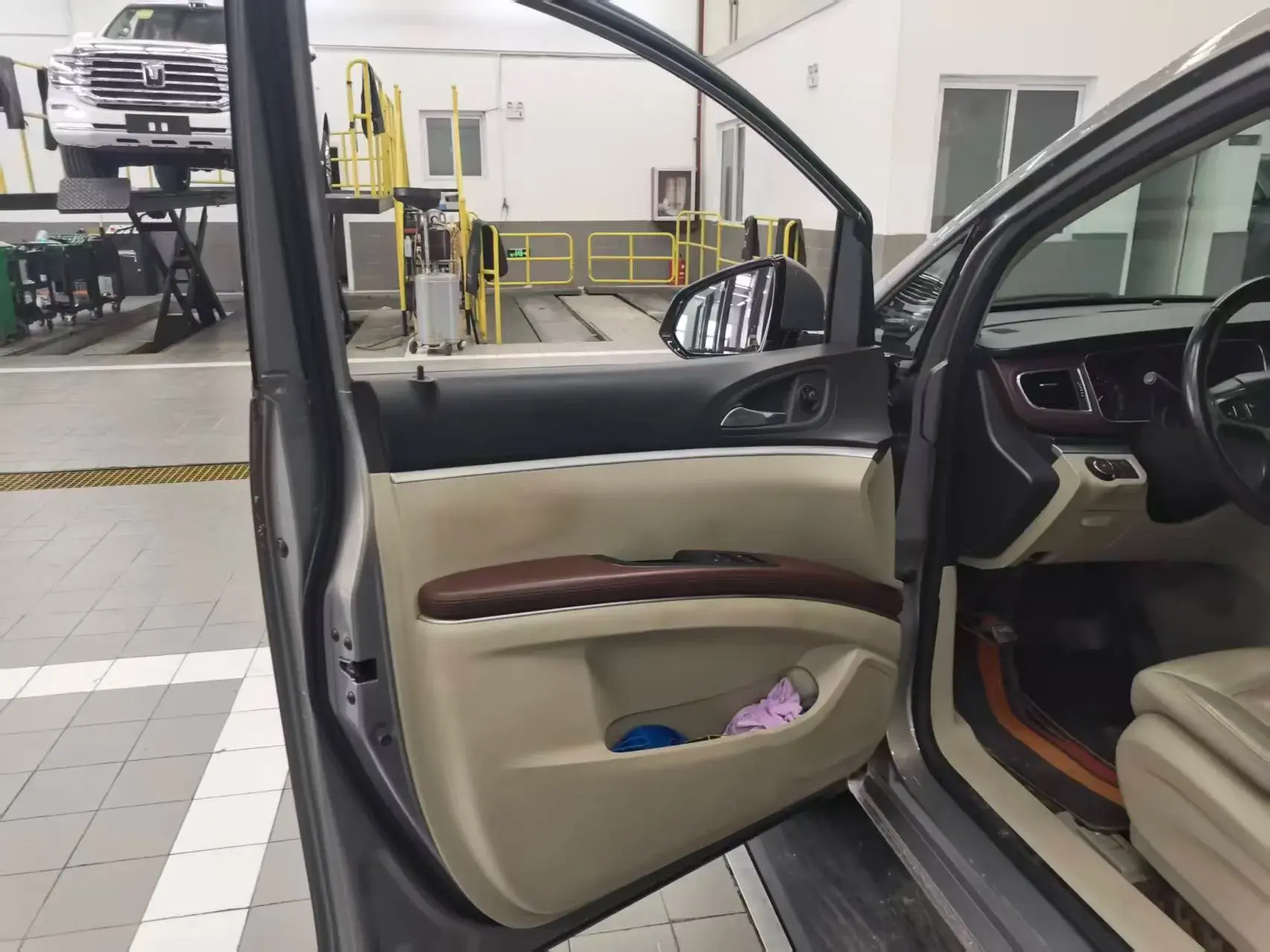 2018 BUICK GL8 thumbnail 2