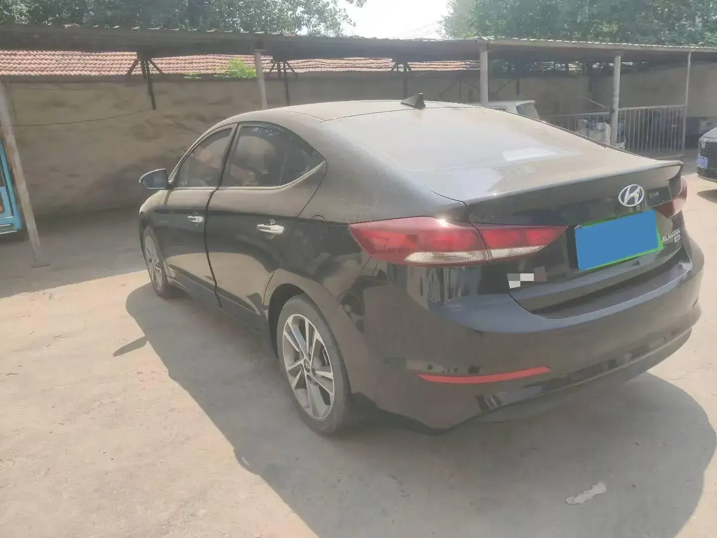 2016 HYUNDAI ELANTRA thumbnail 2