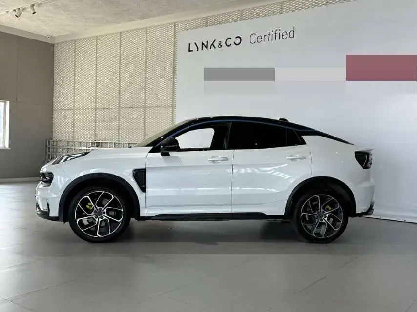 2022 LYNK&CO 05 thumbnail 2