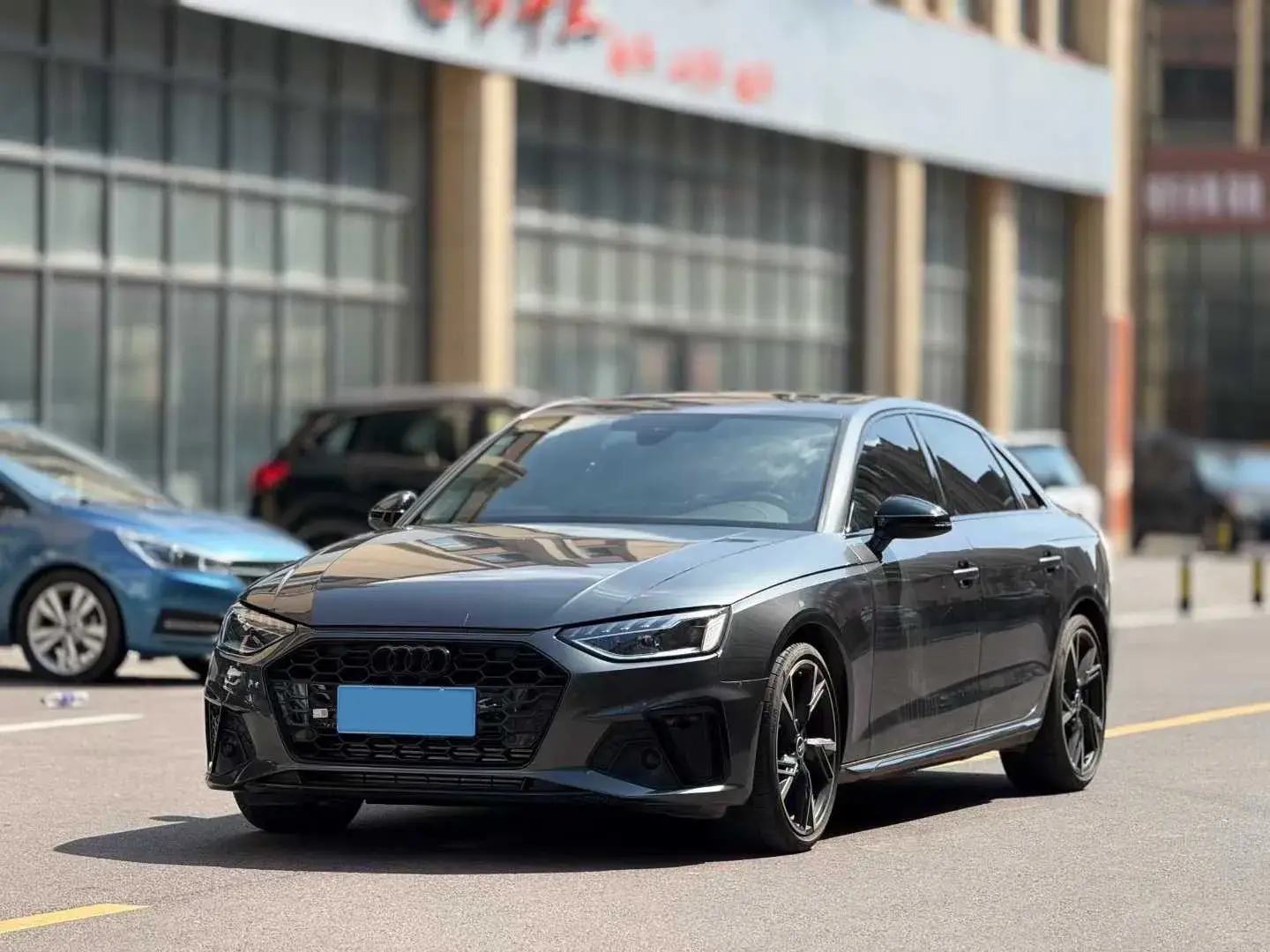 2024 AUDI A4L view 1