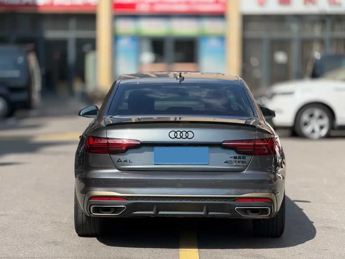 2024 AUDI A4L thumbnail 4