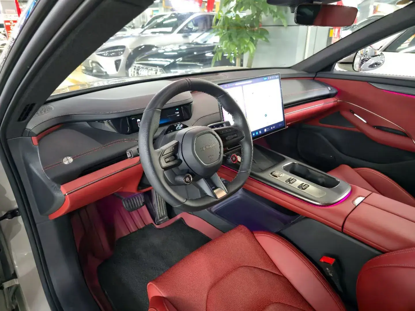 2024 MI SU7 thumbnail 2