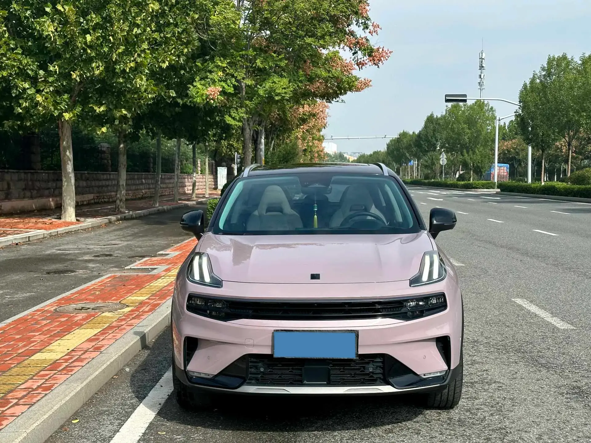 2022 LYNK&CO 06 thumbnail 2