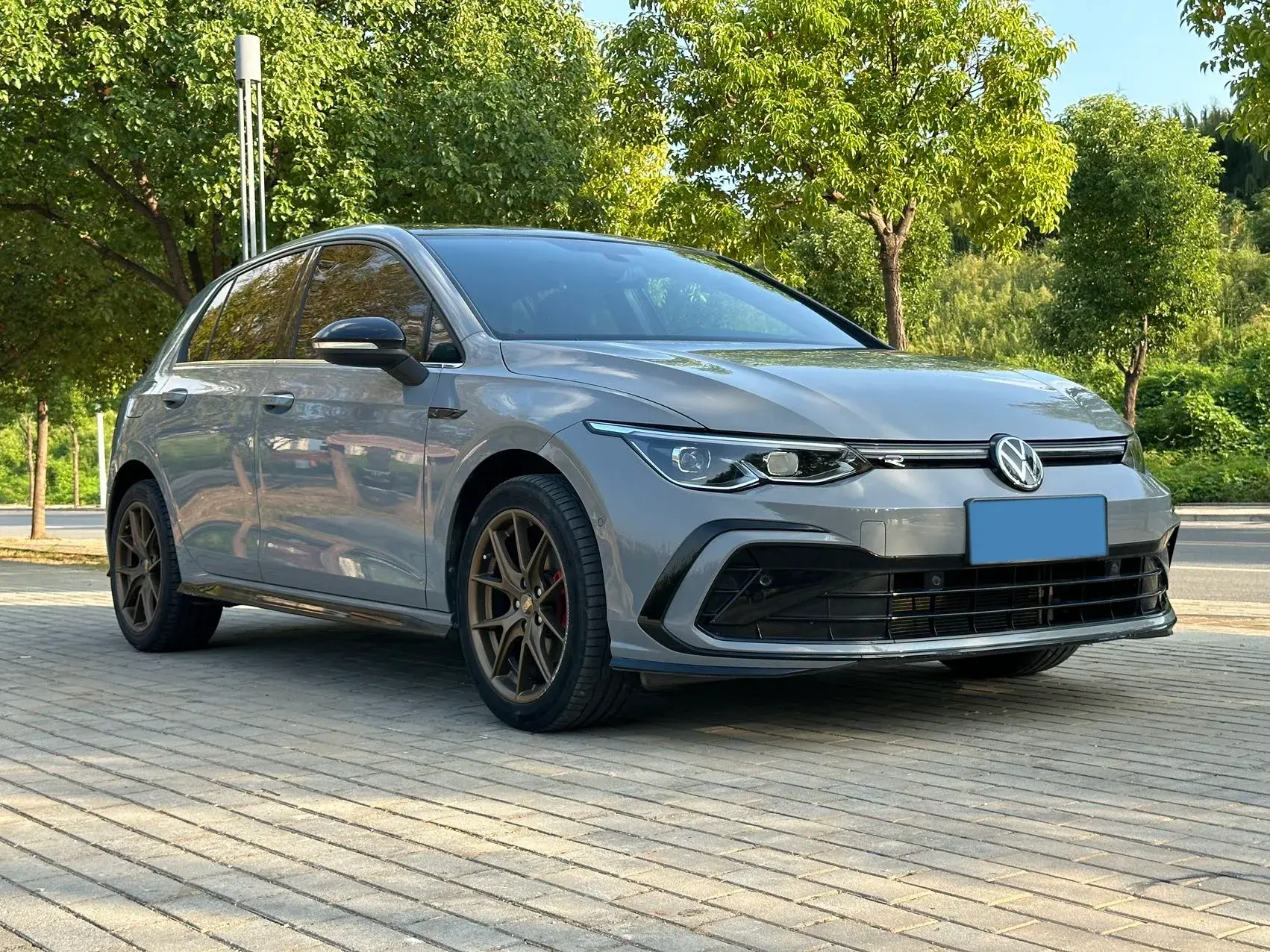 2023 VOLKSWAGEN GOLF thumbnail 2