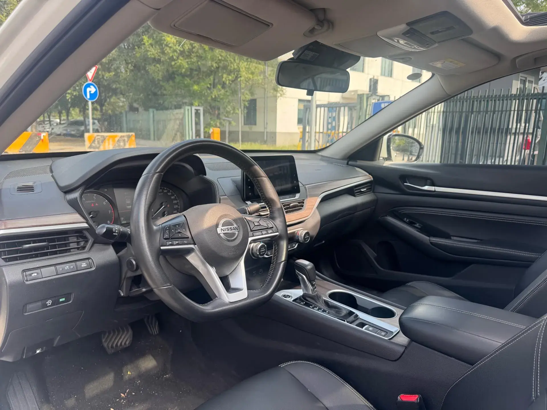 2021 NISSAN TEANA thumbnail 3