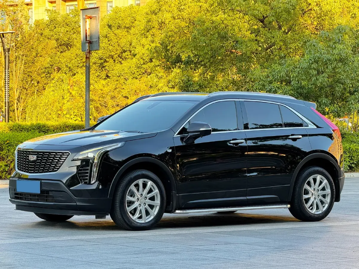2020 Cadillac XT4 2.0T 241HP L4 9AT