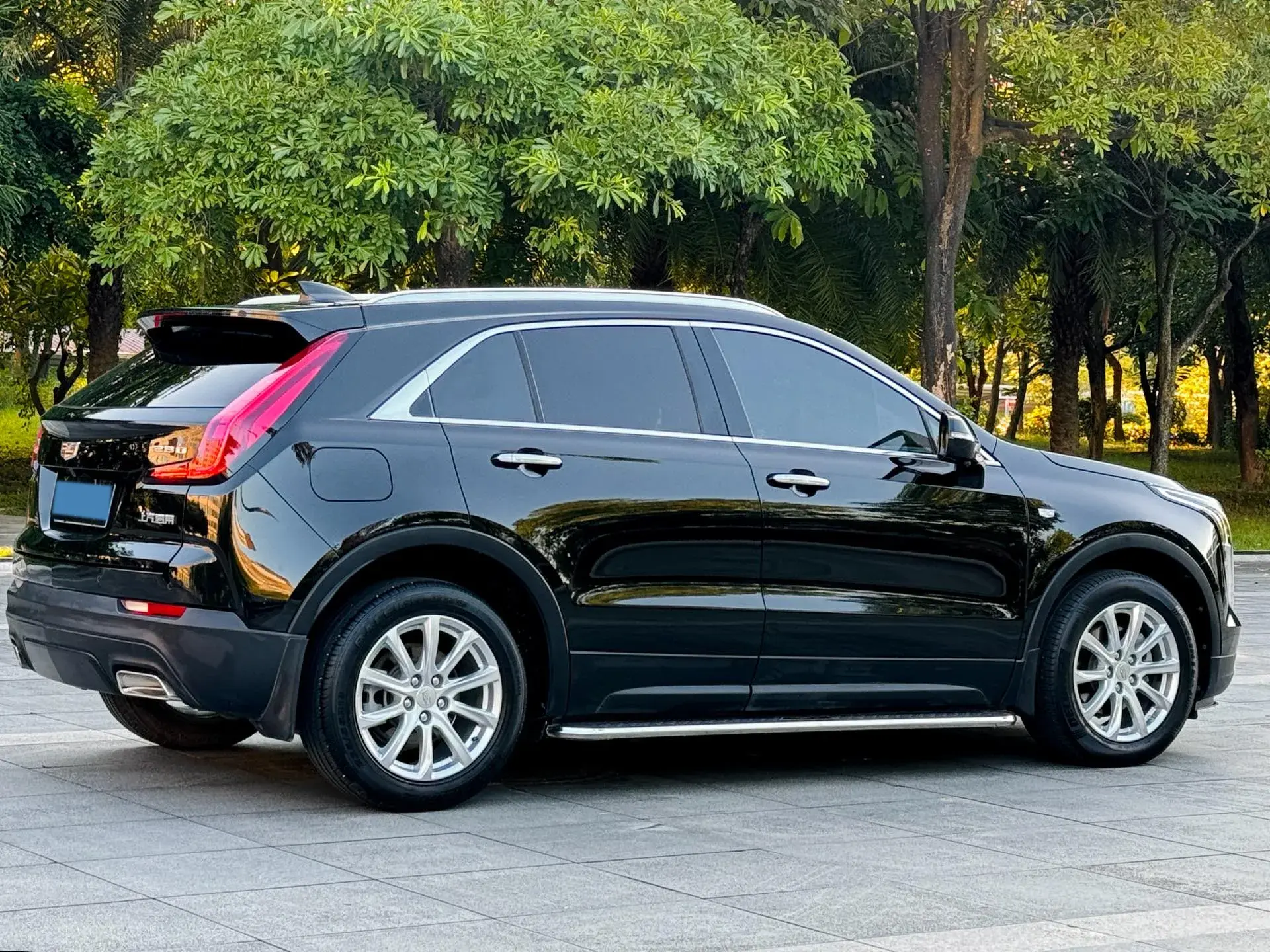 2020 CADILLAC XT4 thumbnail 4