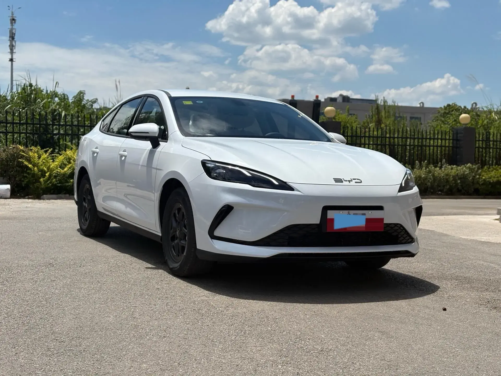 2025 BYD SEAL05 thumbnail 3