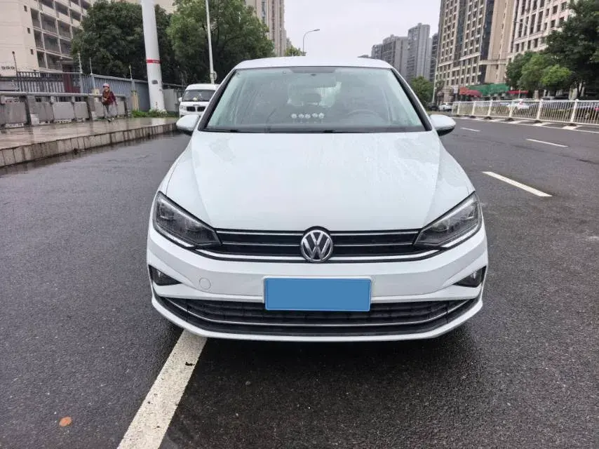 2019 VOLKSWAGEN GOLF thumbnail 2