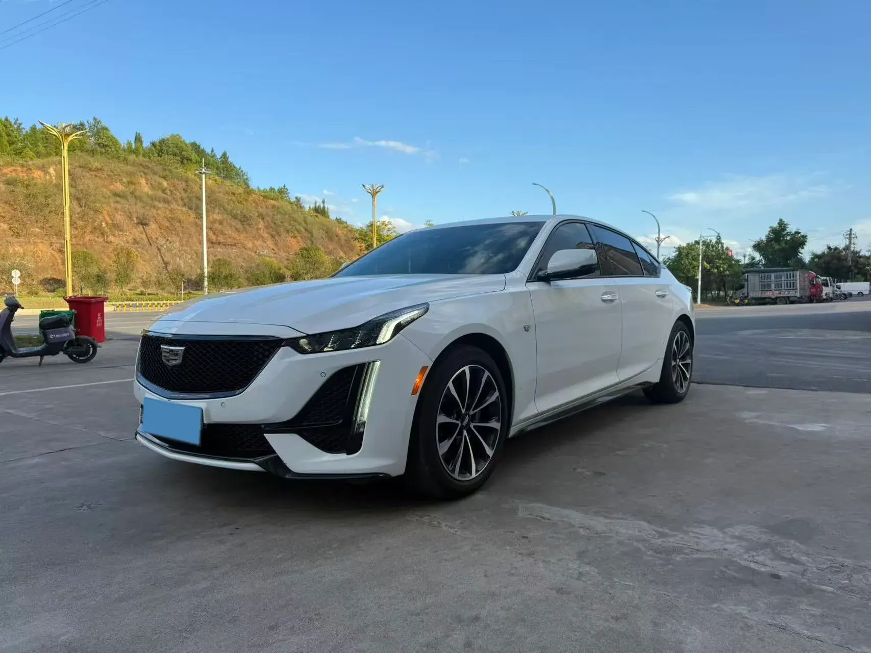 2022 CADILLAC CT5 view 1