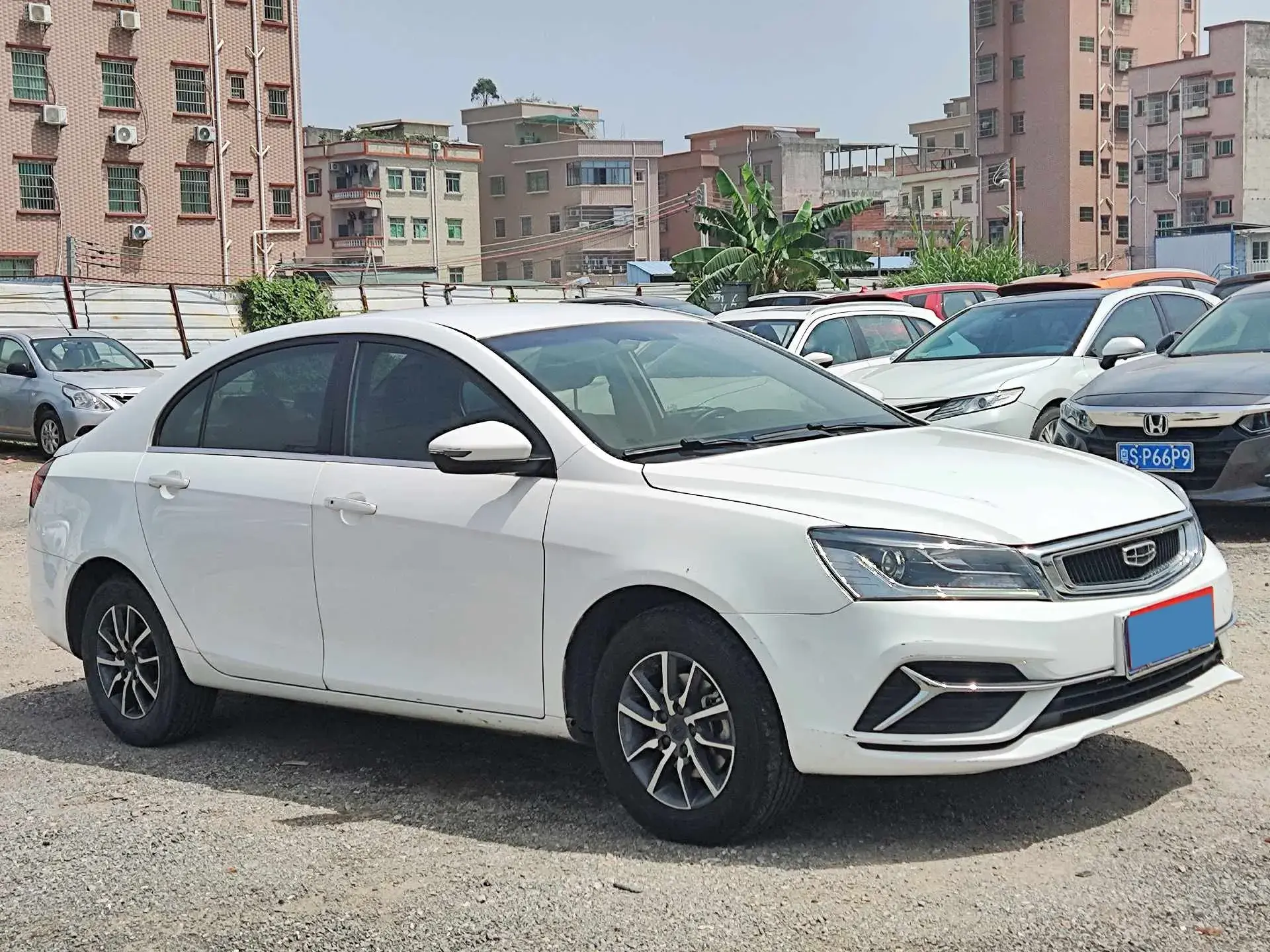 2019 GEELY EMGRAND thumbnail 3