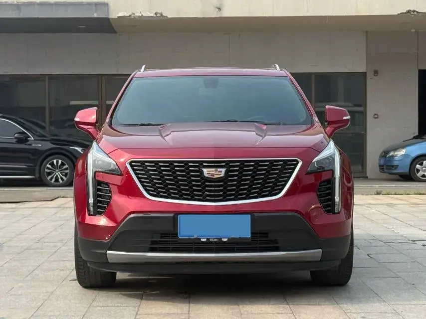 2021 CADILLAC XT4 thumbnail 2