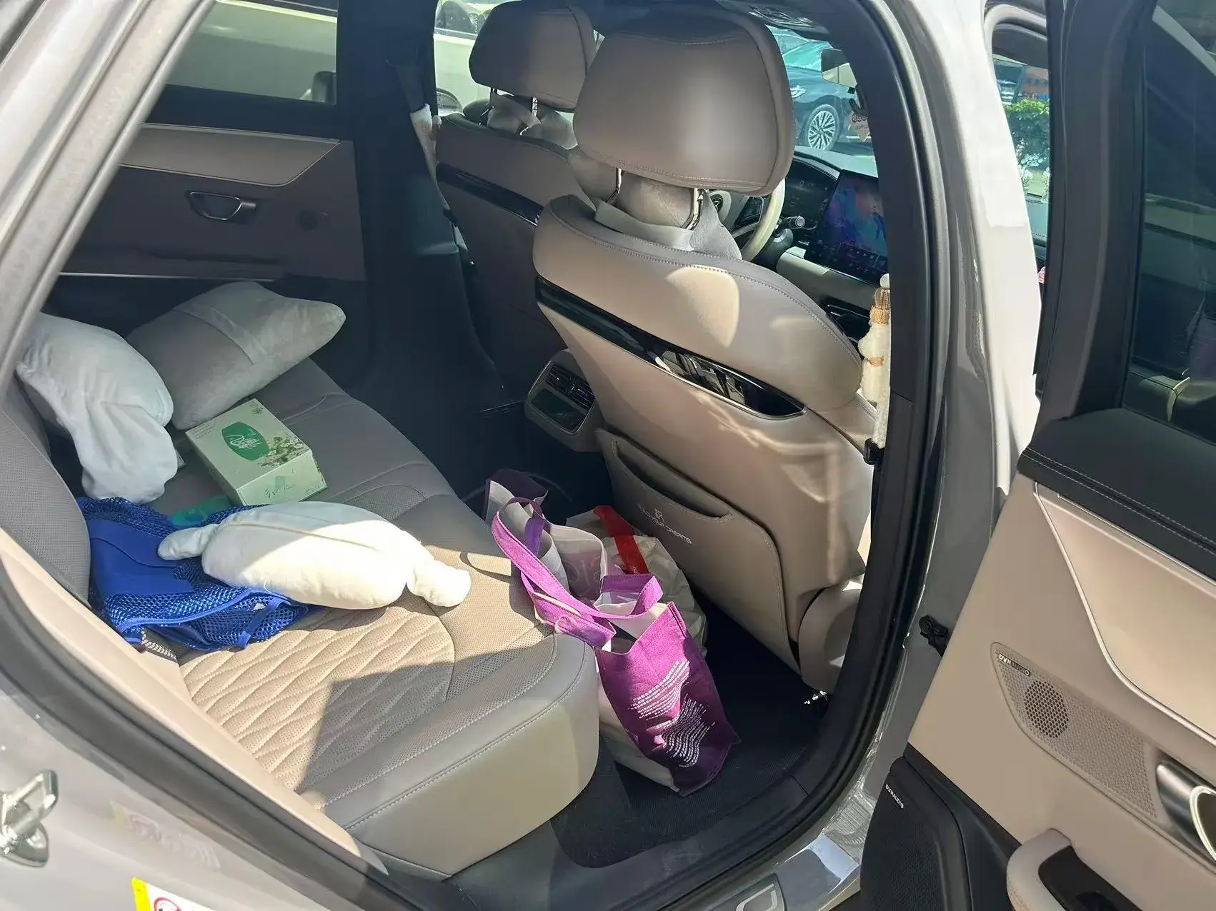 2025 BYD HAN thumbnail 3