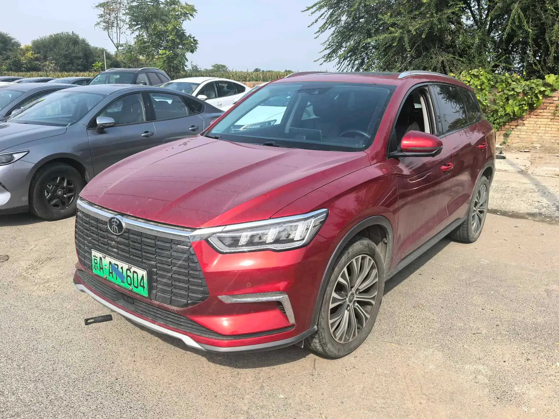 2019 BYD SONG view 1