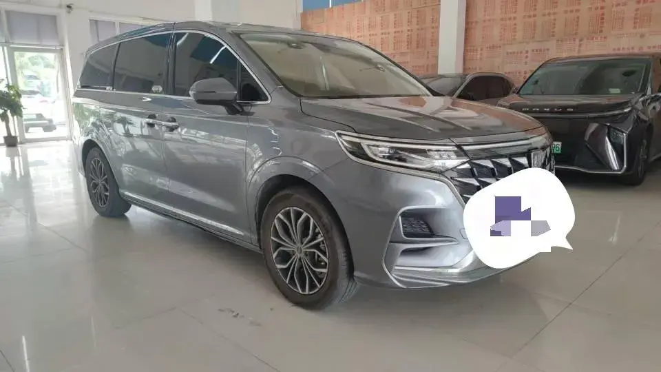 2022 ROEWE IMAX8 thumbnail 4