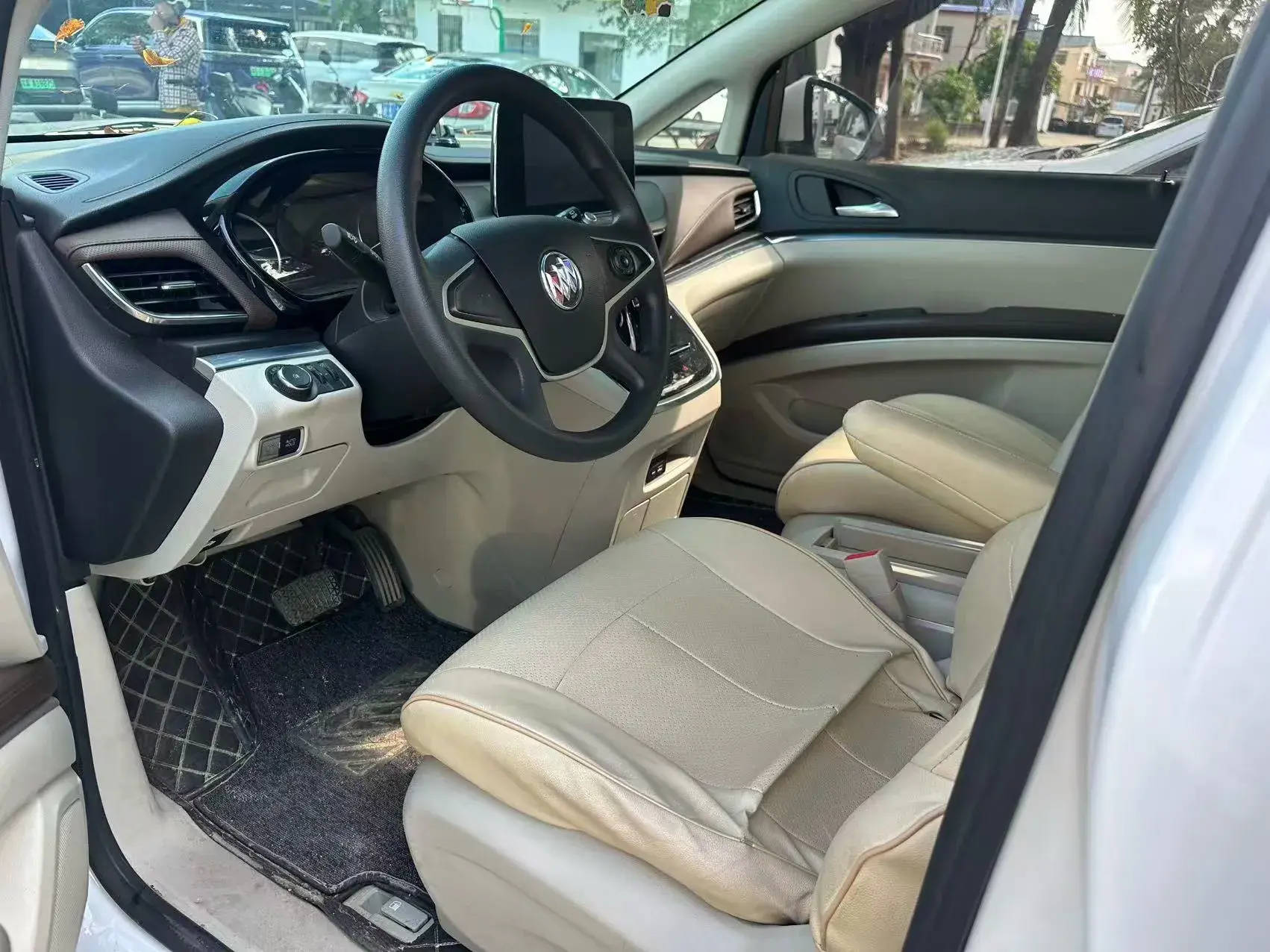 2023 BUICK GL8 thumbnail 3