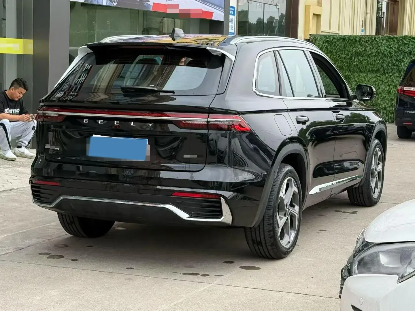 2024 GEELY MONJARO thumbnail 4