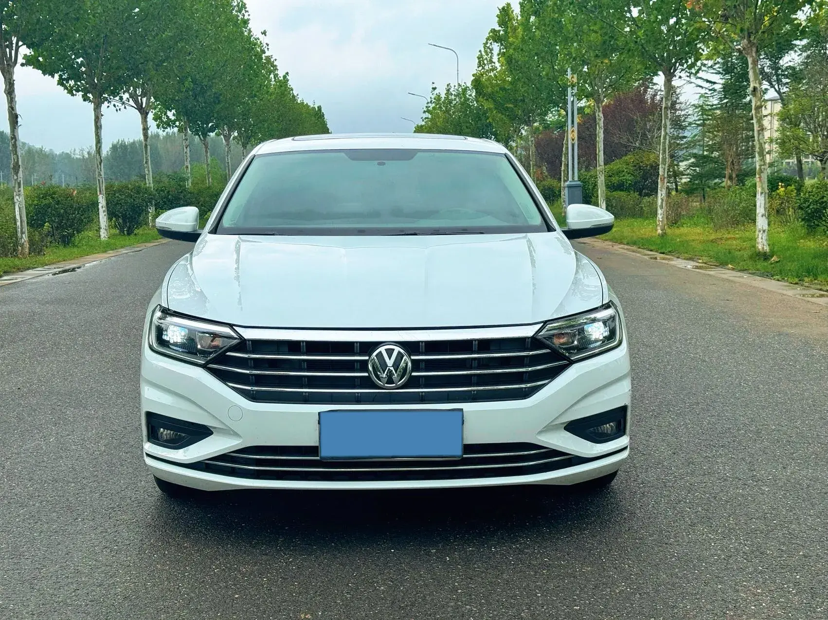 2020 VOLKSWAGEN SAGITAR thumbnail 2