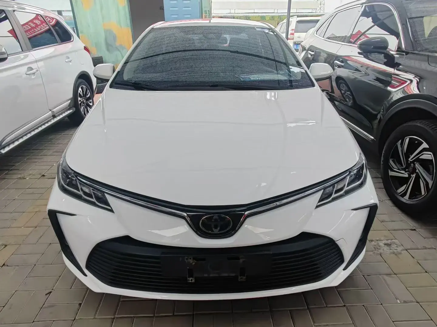 2019 TOYOTA COROLLA thumbnail 2