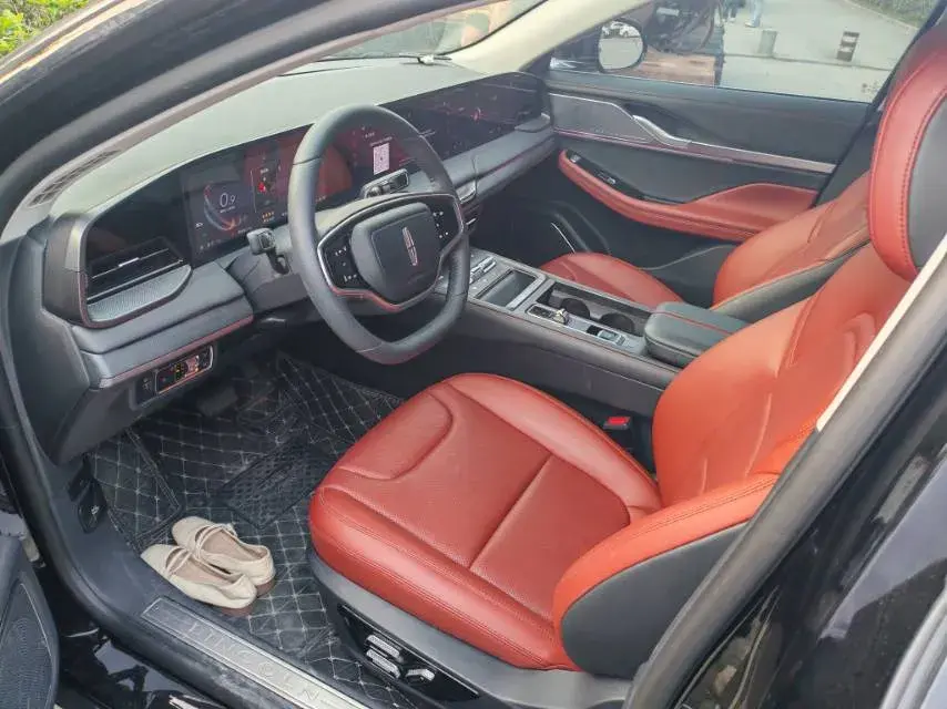 2025 LINCOLN Z thumbnail 3