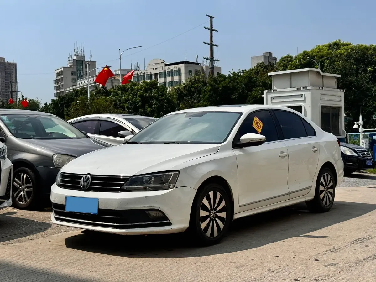 2018 Volkswagen Sagitar 1.4T 150HP L4 7DCT