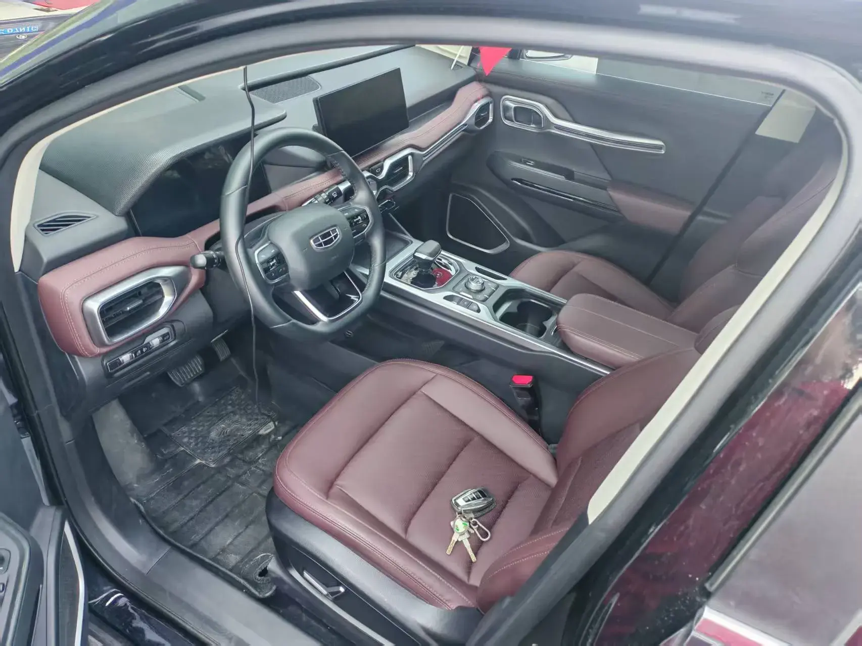 2022 GEELY OKAVANGO thumbnail 2